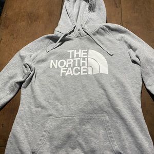 Women’s north face hoodie size large